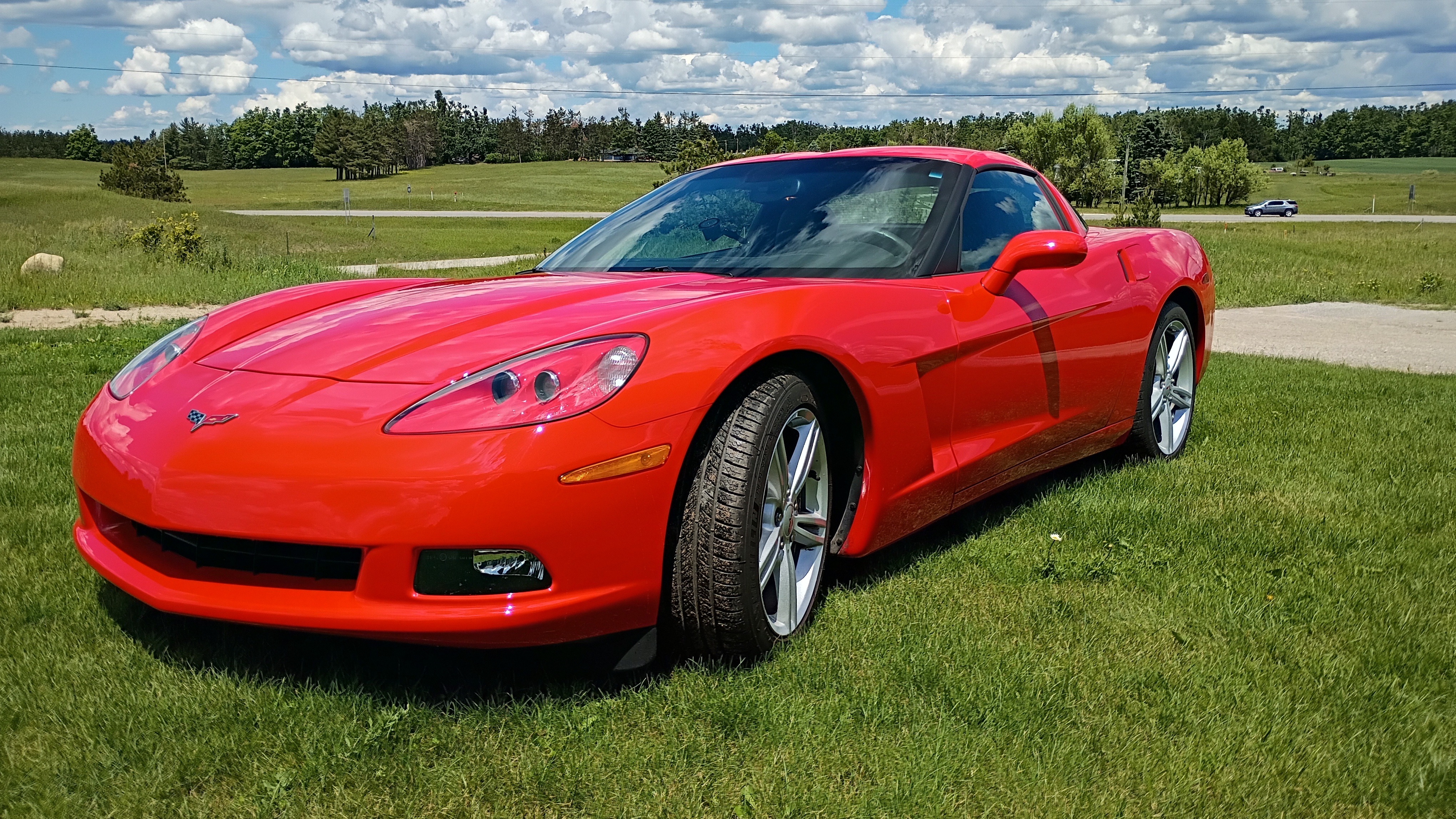 Used 2010 Chevrolet Corvette Coupe w/ 1LT RWD image 5