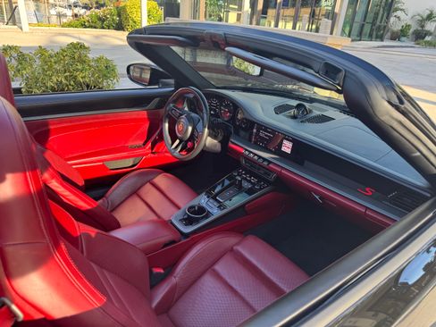 Used 2020 Porsche 911 Carrera image 14