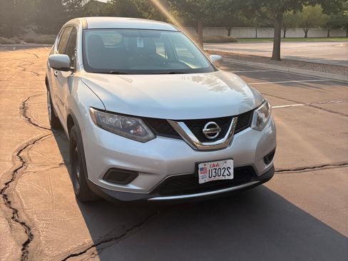 Used 2016 Nissan Rogue S AWD/4WD image 5