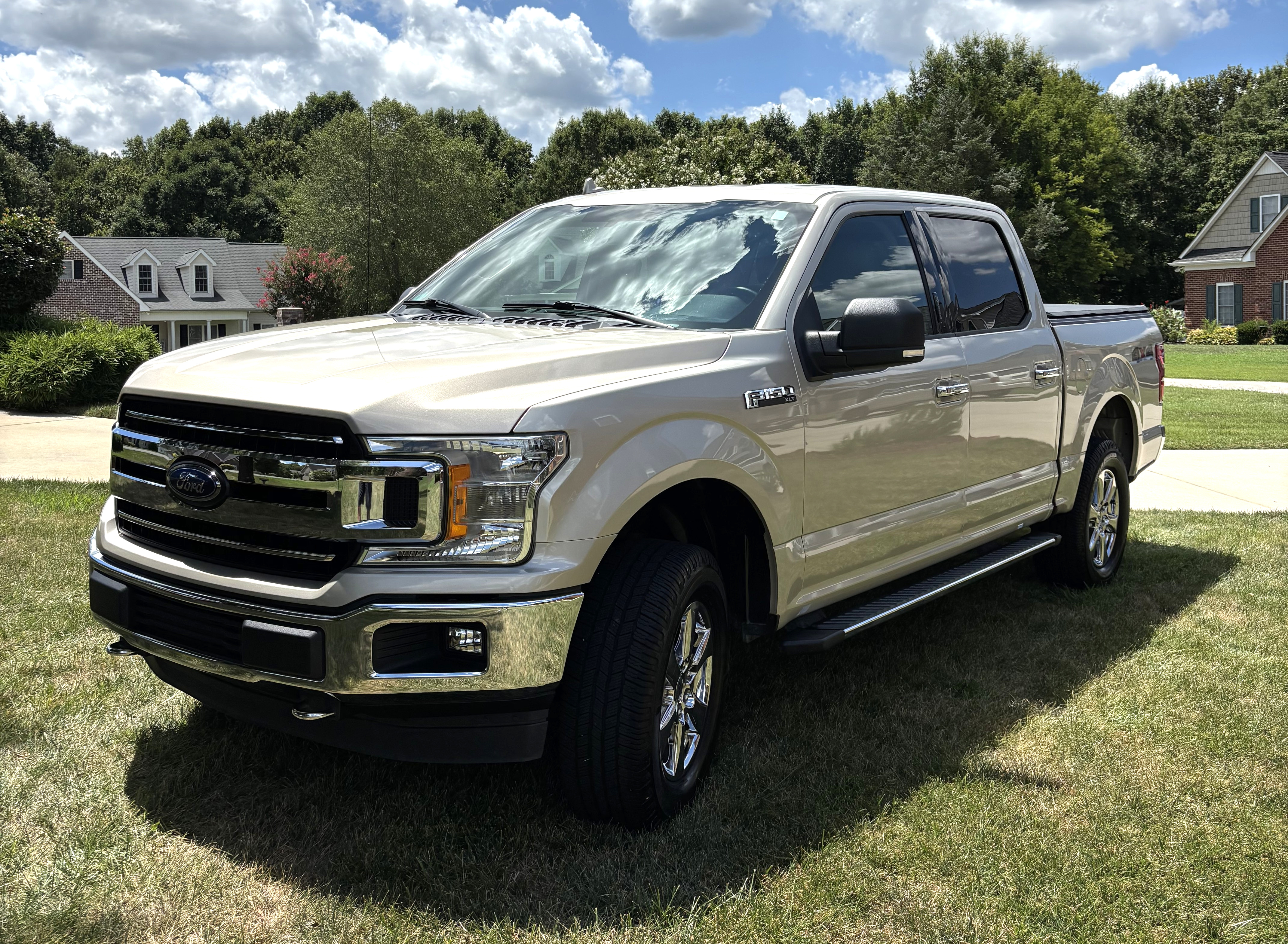 Used 2018 Ford F150 XLT w/ Equipment Group 302A Luxury AWD/4WD image 1