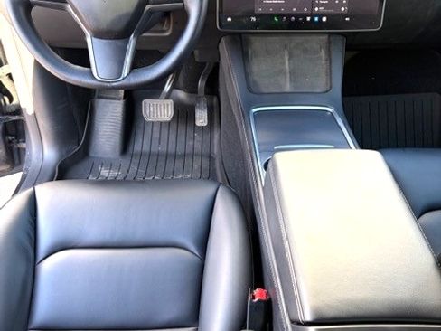 Used 2023 Tesla Model Y Long Range image 6