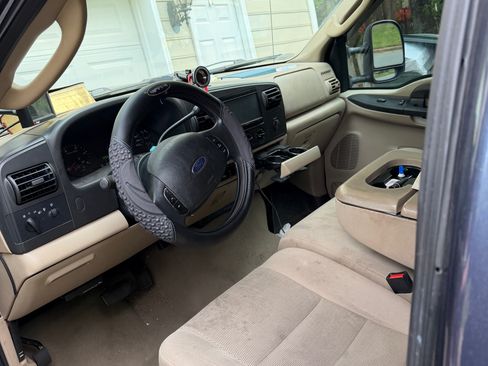 Used 2006 Ford F250 XLT image 4