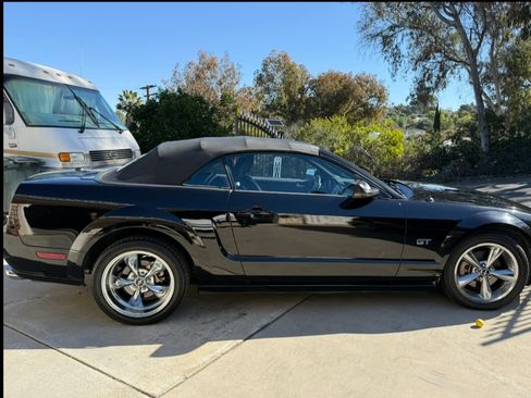 Used 2006 Ford Mustang GT Premium image 21
