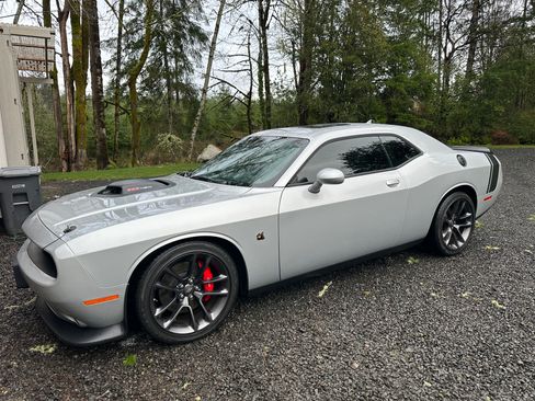 Used 2021 Dodge Challenger R/T Scat Pack w/ Shaker Package image 2