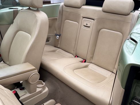 Used 2008 Volkswagen Beetle SE image 5