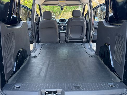 Used 2014 Ford Transit Connect XLT image 12