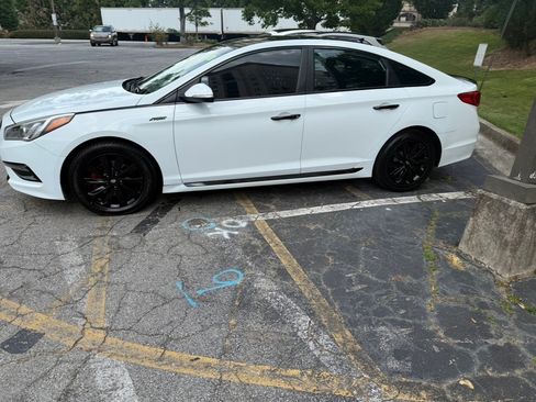 Used 2017 Hyundai Sonata Sport w/ Value Edition Package 02 image 7