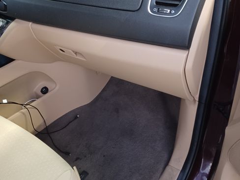 Used 2016 Kia Sedona LX w/ Option Group 020 image 18