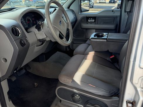 Used 2004 Ford F150 XLT image 11