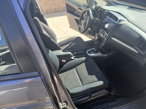 Used 2017 Honda Fit EX image 11