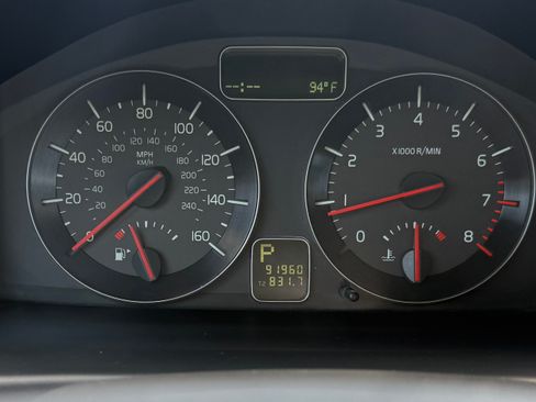 Used 2010 Volvo C70 T5 FWD image 12