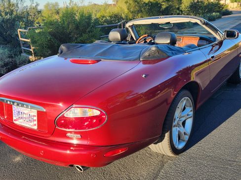 Used 2004 Jaguar XK8 Convertible image 12