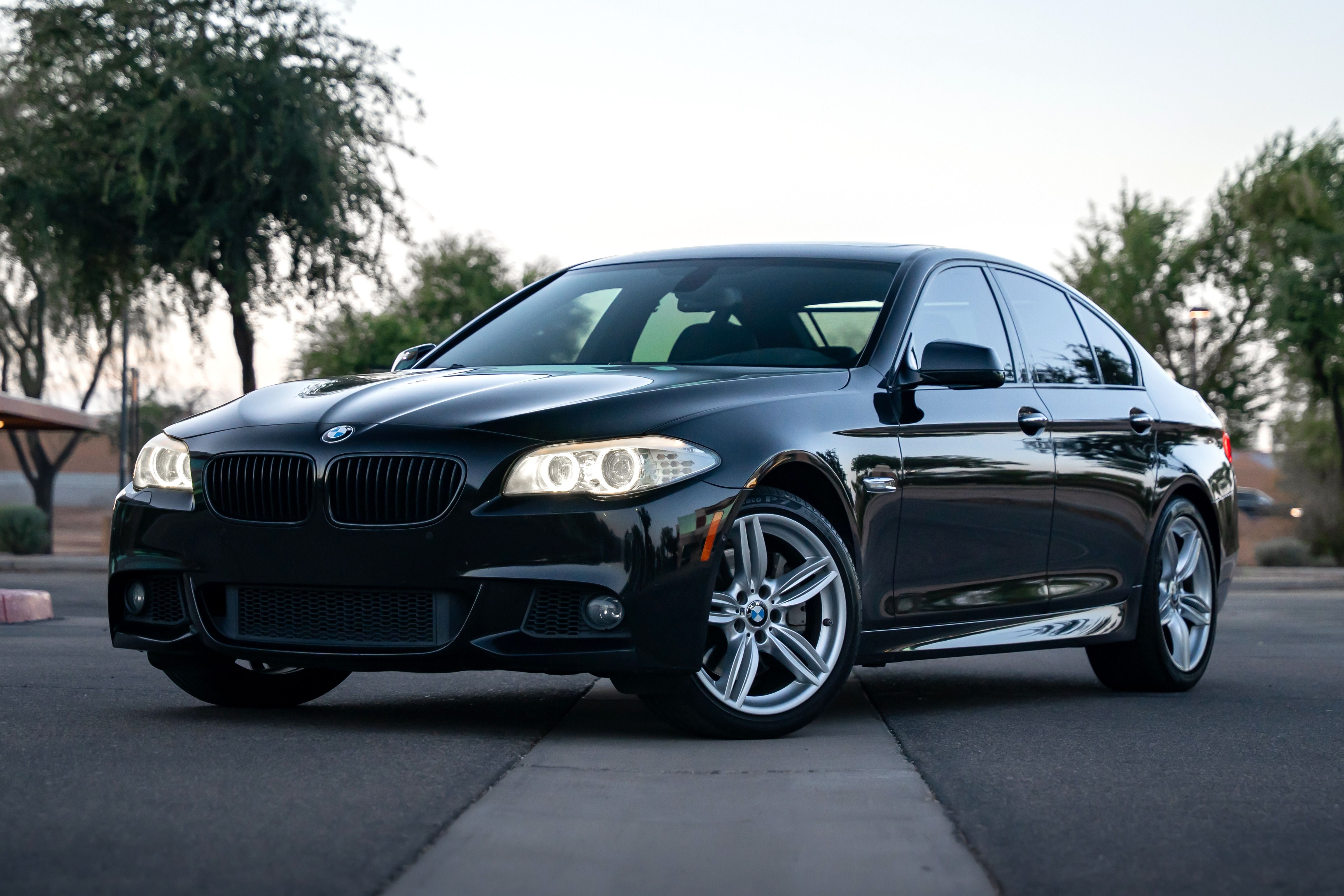 Used 2011 BMW 550i Sedan RWD image 2