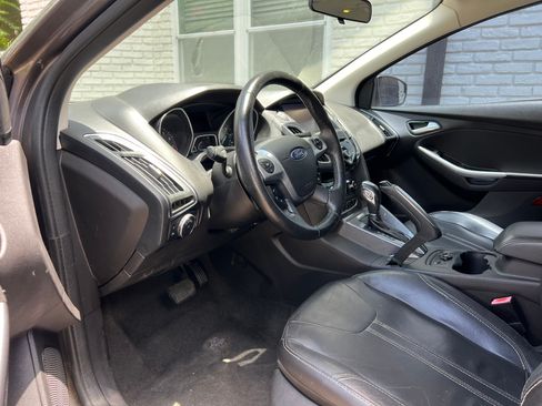 Used 2013 Ford Focus Titanium w/ Exterior Protection Pkg FWD image 6