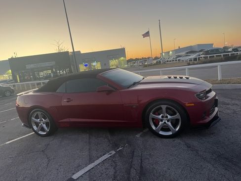 Used 2018 Chevrolet Camaro SS image 4