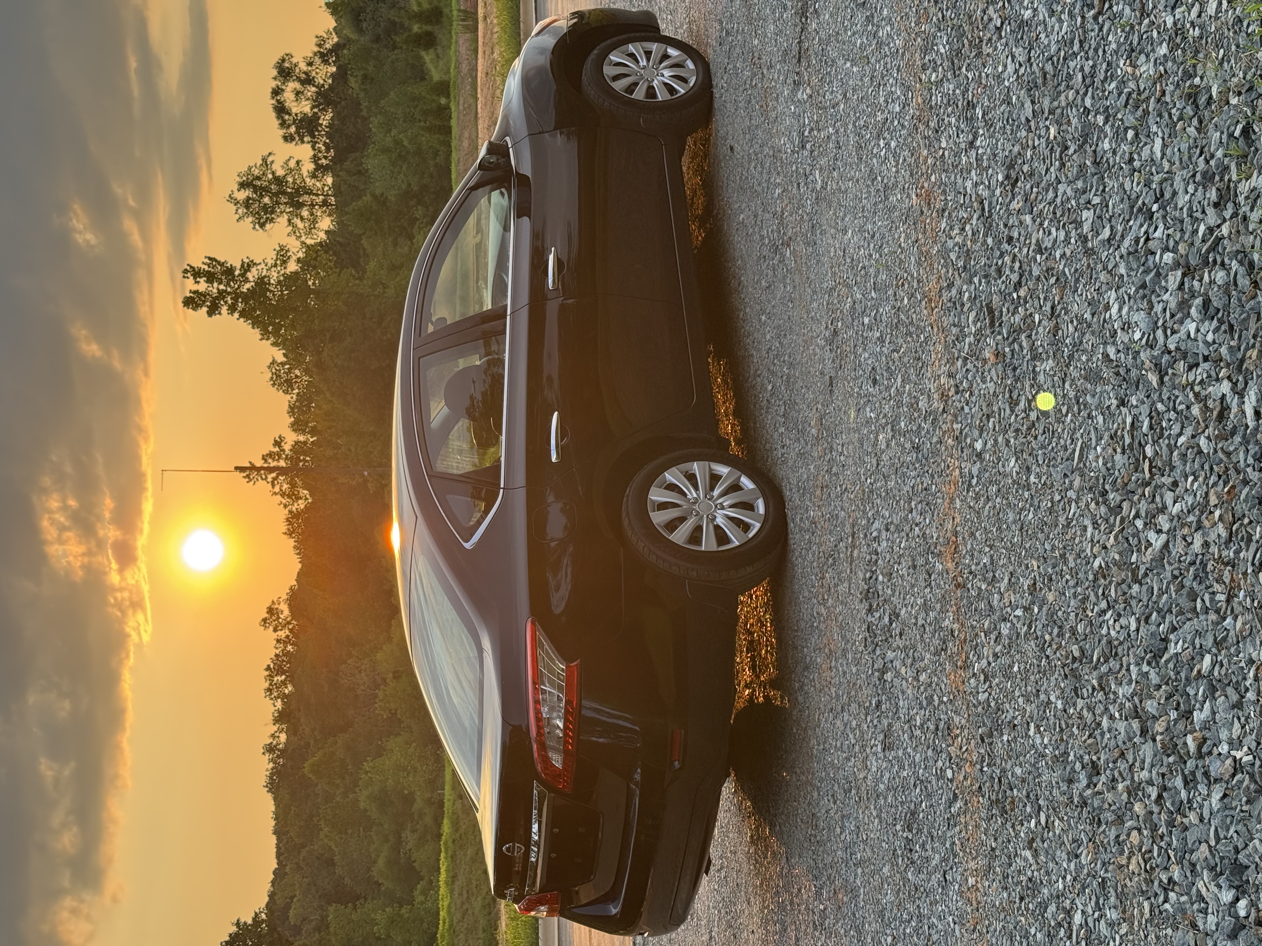 Used 2015 Nissan Sentra S FWD image 6