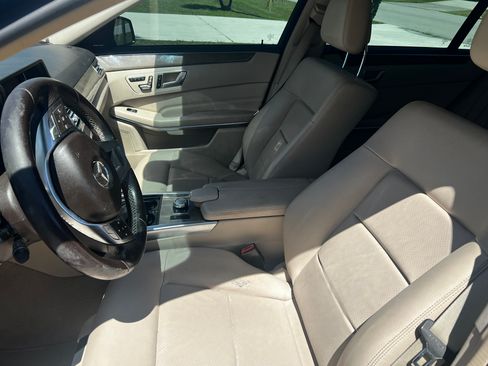 Used 2015 Mercedes-Benz E 350 4MATIC Sedan image 4