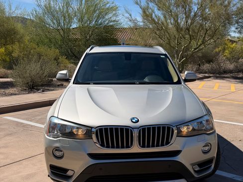 Used 2017 BMW X3 sDrive28i image 9