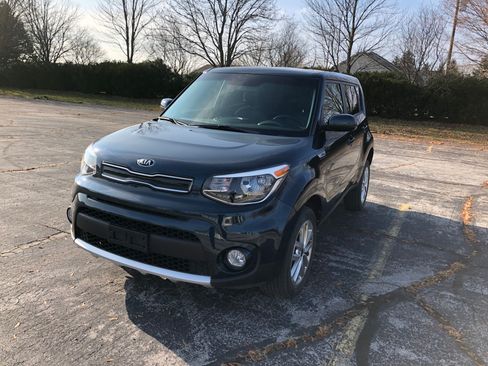 Used 2017 Kia Soul + FWD image 6