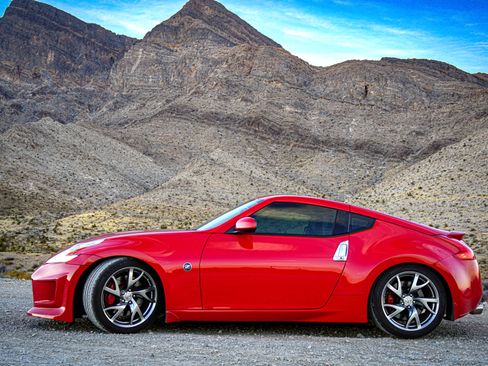 Used 2013 Nissan 370Z Touring w/ Sport Pkg image 8