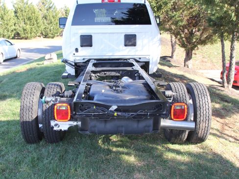 Used 2025 RAM 5500 Tradesman image 5