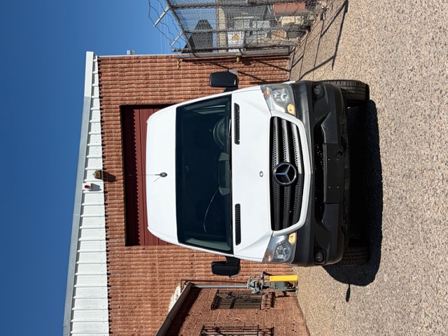 Used 2015 Mercedes-Benz Sprinter 2500 image 2