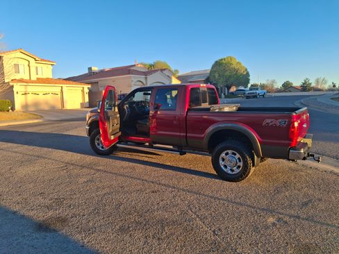 Used 2015 Ford F350 Lariat w/ Chrome Package image 2