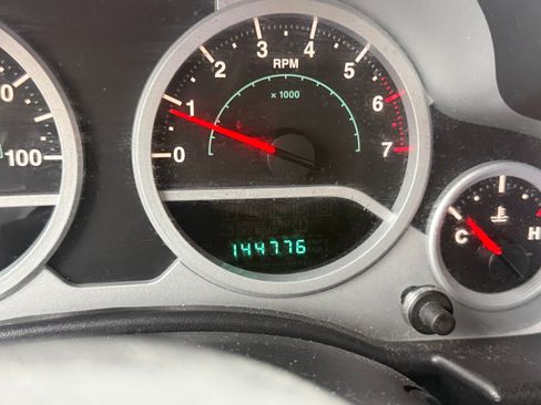 Used 2010 Jeep Wrangler Sport image 9