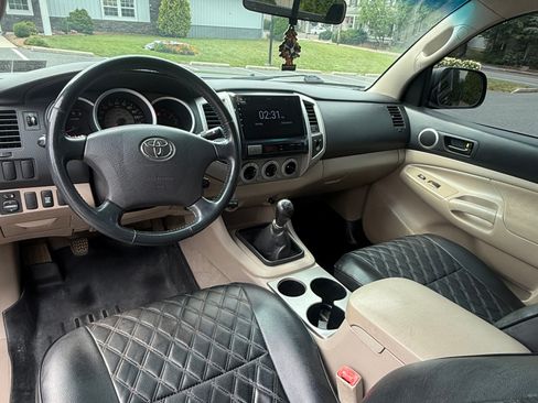 Used 2006 Toyota Tacoma 4x4 Access Cab w/ SR5 Pkg #2 image 11