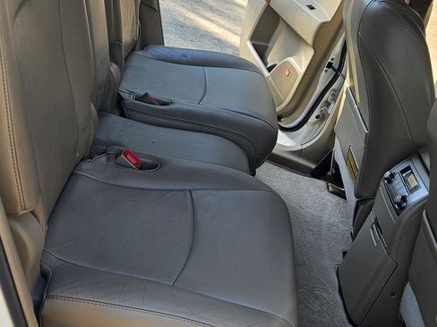 Used 2010 Toyota Highlander Limited image 13