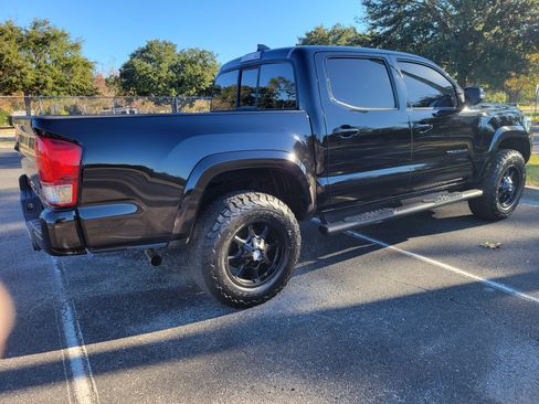 Used 2016 Toyota Tacoma SR5 image 5