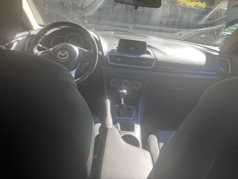 Used 2014 MAZDA MAZDA3 i Touring image 10