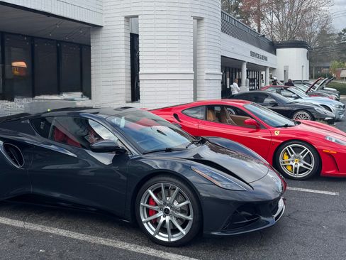 Used 2025 Lotus Emira image 10