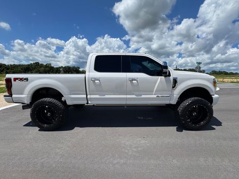 Used 2019 Ford F250 Platinum w/ Platinum Ultimate Package AWD/4WD image 6