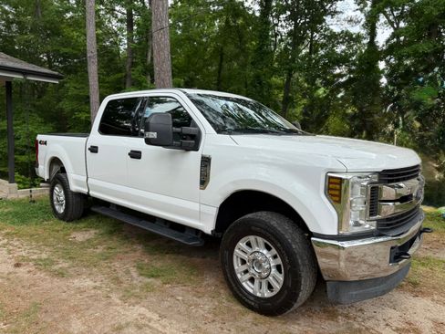 Used 2019 Ford F250 XLT image 1