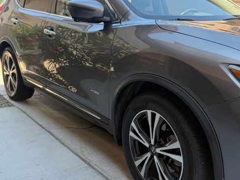 Used 2017 Nissan Rogue SL FWD image 13