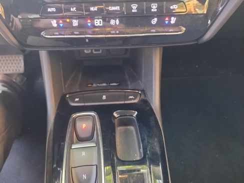 Used 2023 Chevrolet Bolt EUV LT w/ Convenience Package image 10