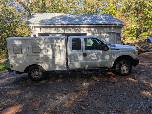 Used 2011 Ford F250 XL w/ PWR Equipment Group image 6