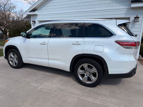 Used 2015 Toyota Highlander Limited image 10