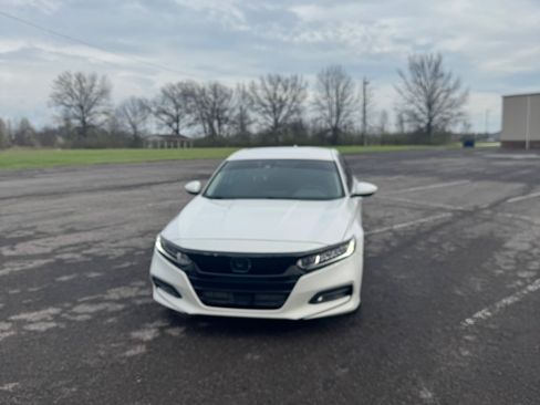 Used 2019 Honda Accord LX image 9