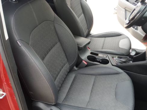 Used 2019 Kia Niro EX image 25