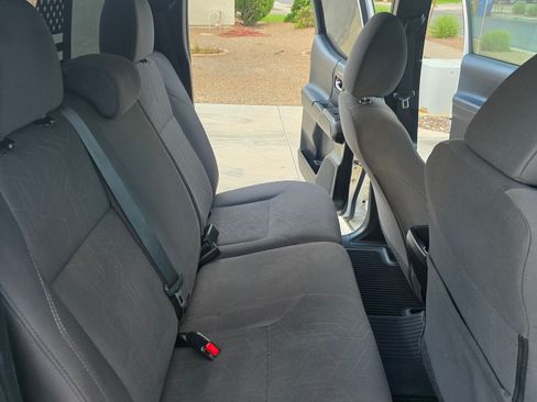 Used 2017 Toyota Tacoma TRD Off-Road w/ Premium & Technology Package image 9