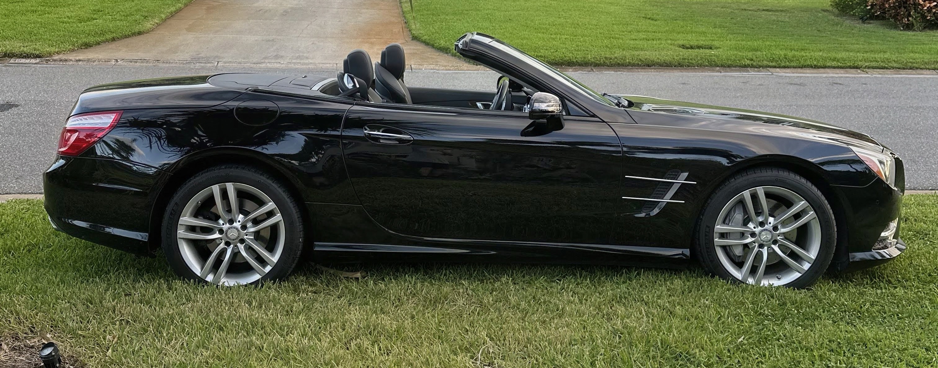 Used 2013 Mercedes-Benz SL 550 image 4