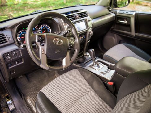 Used 2017 Toyota 4Runner SR5 image 9