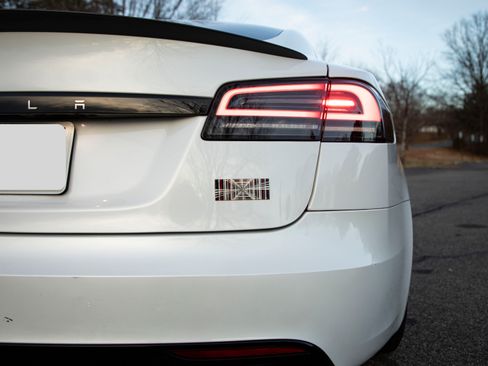 Used 2023 Tesla Model S Plaid image 18