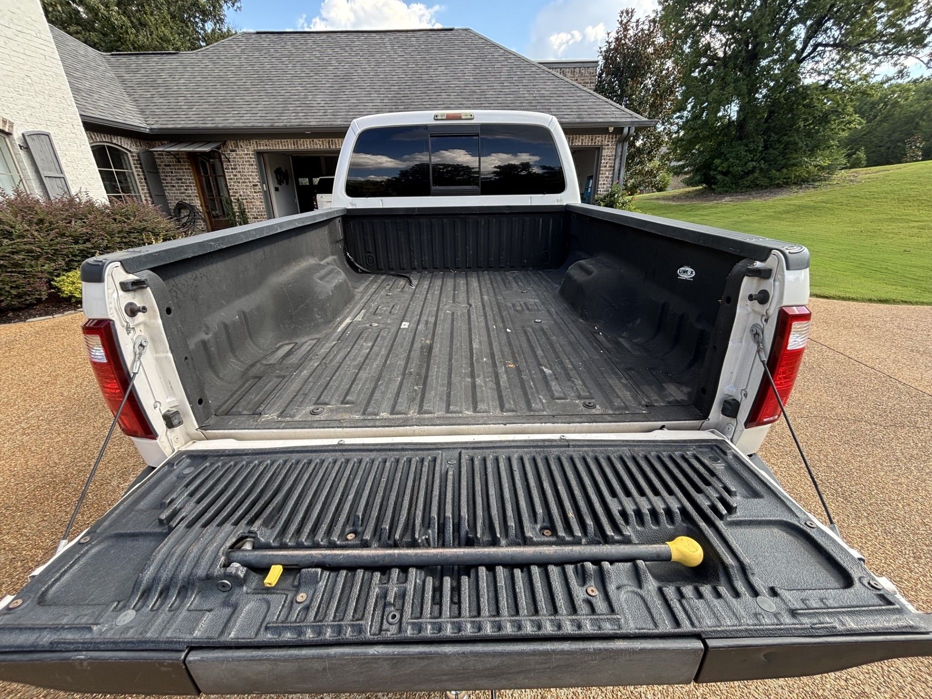 Used 2016 Ford F250 Lariat w/ Lariat Ultimate Package AWD/4WD image 12