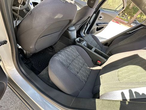 Used 2013 Chevrolet Volt Sedan 4D image 28