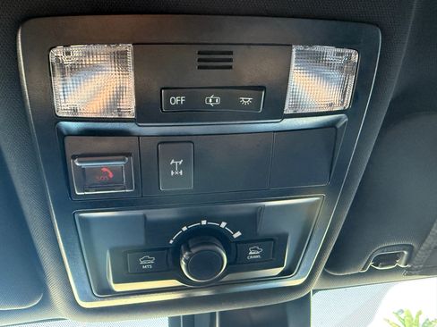 Used 2021 Toyota Tacoma TRD Off-Road w/ Technology Package image 12