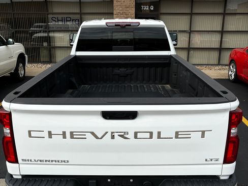 Used 2021 Chevrolet Silverado 3500 LTZ w/ LTZ Premium Package AWD/4WD image 5
