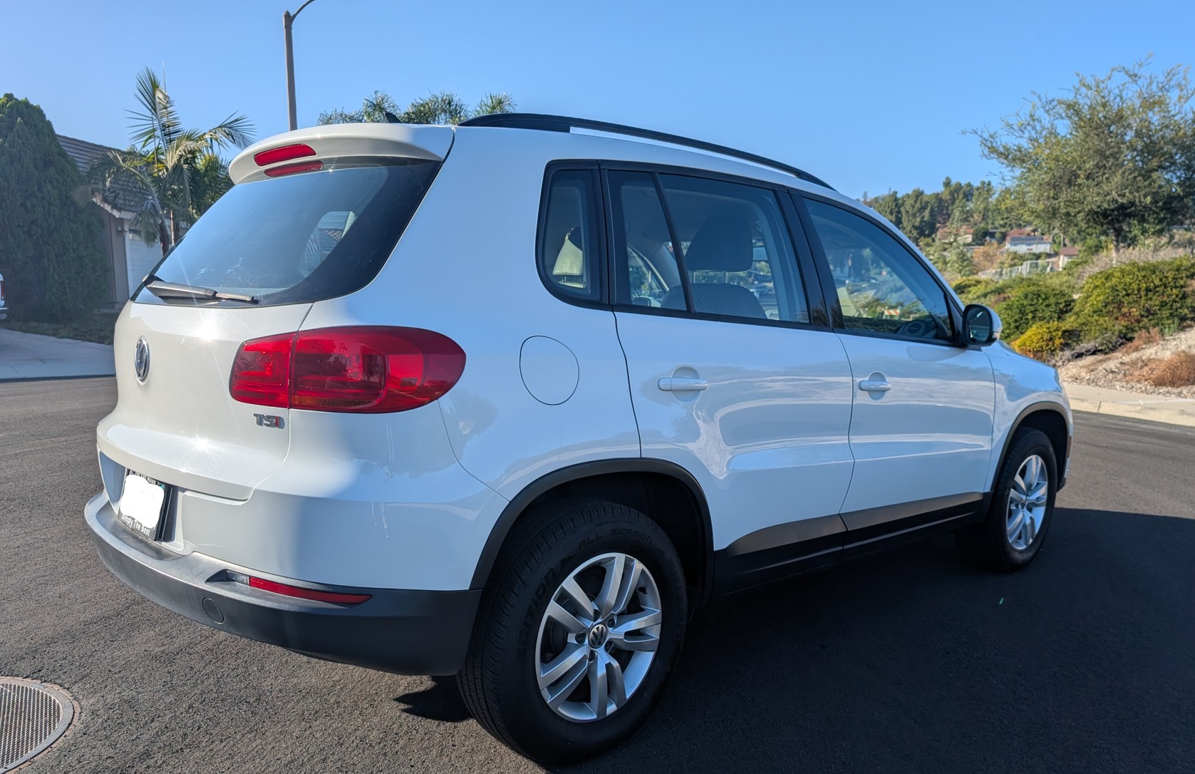 Used 2017 Volkswagen Tiguan S FWD image 5